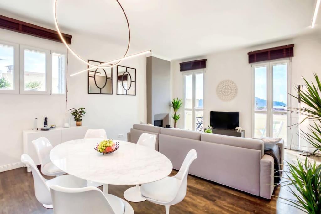 #24 Marie-Claire Suite Sea View/Balcony/Ac/5Min Port วีลล์ฟรองซ์-ซูร์-แมร์ ภายนอก รูปภาพ