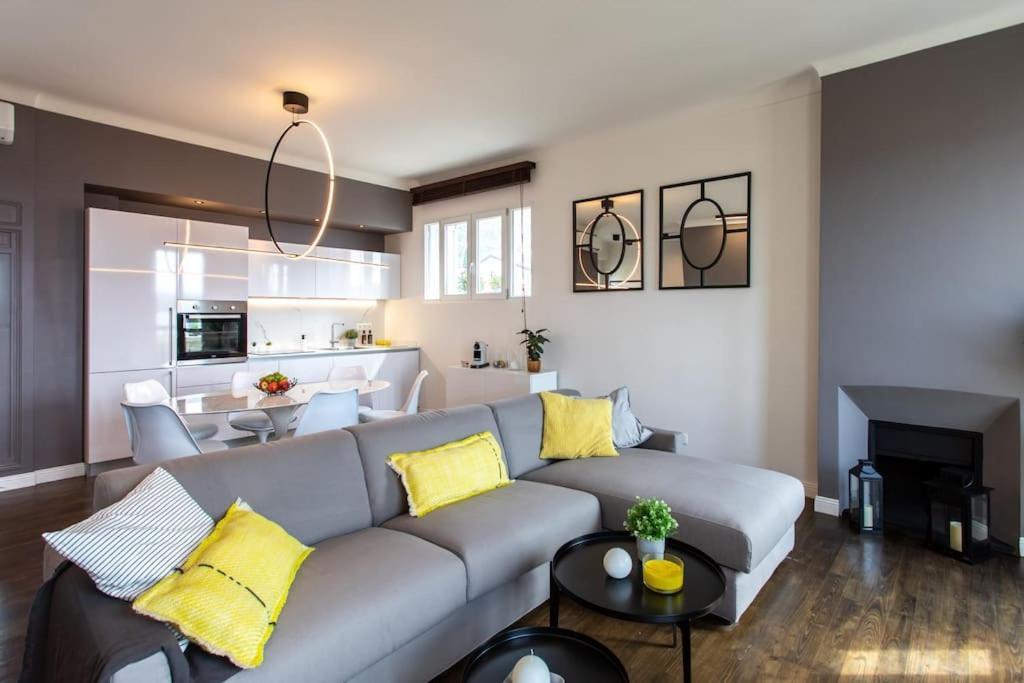 #24 Marie-Claire Suite Sea View/Balcony/Ac/5Min Port วีลล์ฟรองซ์-ซูร์-แมร์ ภายนอก รูปภาพ