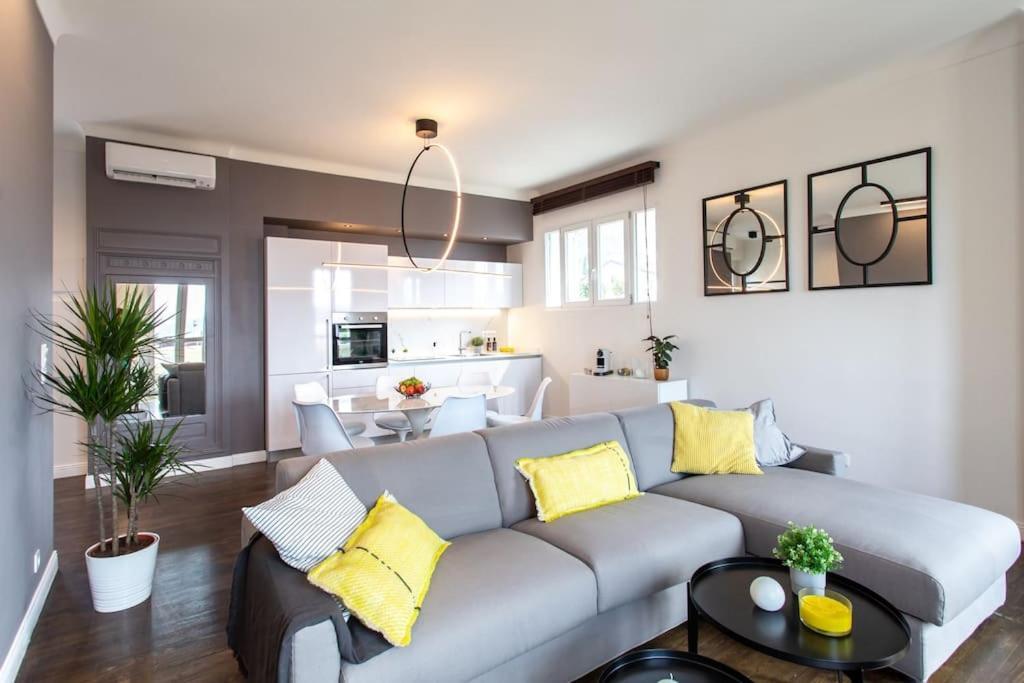 #24 Marie-Claire Suite Sea View/Balcony/Ac/5Min Port วีลล์ฟรองซ์-ซูร์-แมร์ ภายนอก รูปภาพ