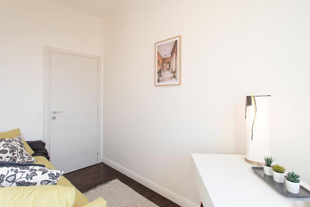 #24 Marie-Claire Suite Sea View/Balcony/Ac/5Min Port วีลล์ฟรองซ์-ซูร์-แมร์ ภายนอก รูปภาพ